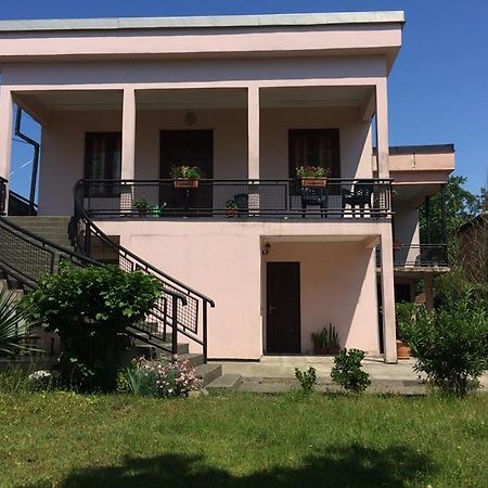 Marinas Guesthouse Kobuleti ภายนอก รูปภาพ