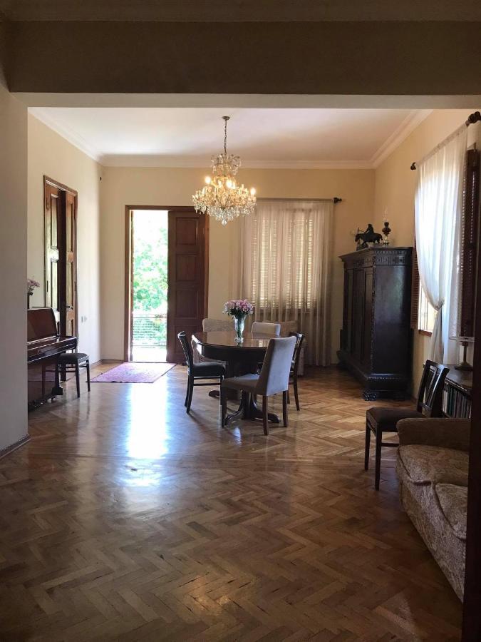 Marinas Guesthouse Kobuleti ภายนอก รูปภาพ