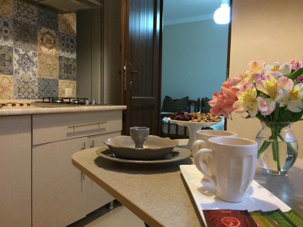 Marinas Guesthouse Kobuleti ภายนอก รูปภาพ