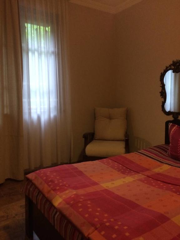 Marinas Guesthouse Kobuleti ภายนอก รูปภาพ