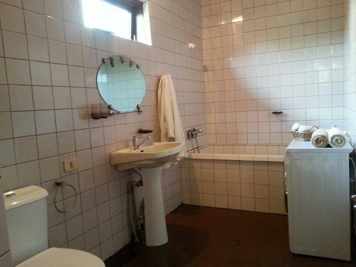 Marinas Guesthouse Kobuleti ภายนอก รูปภาพ